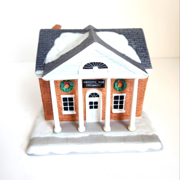 Hawthorne - 1993 The Bank Rockwell's Christmas in Stockbridge Norman Village - Picture 1 of 15
